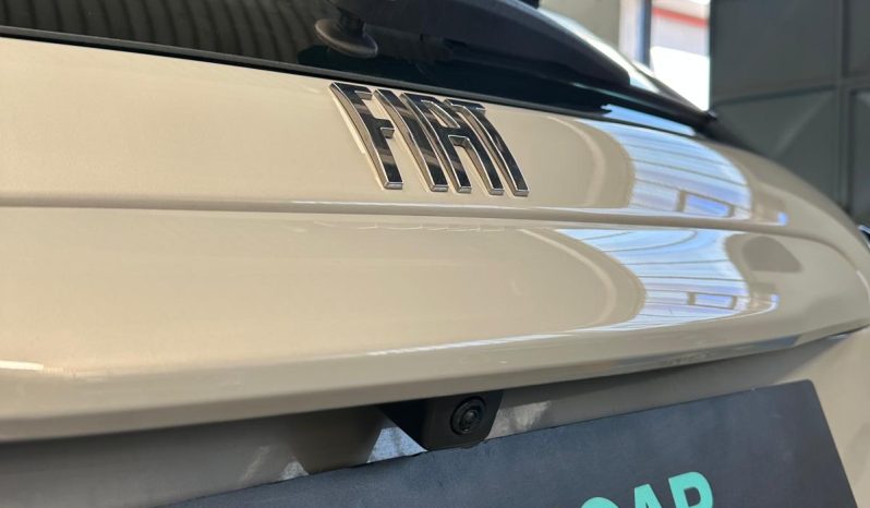 CREMA CAPPUCCINO, 145 CV E CAMBIO AUTOMATICO: È LA FIAT 600!! pieno