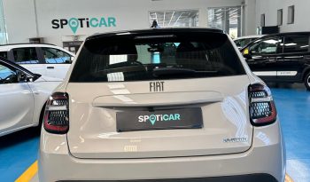 CREMA CAPPUCCINO, 145 CV E CAMBIO AUTOMATICO: È LA FIAT 600!! pieno