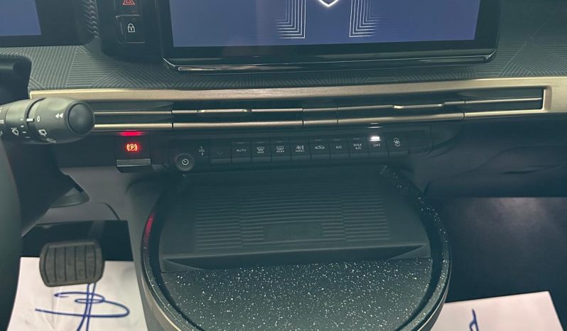 NUOVA YPSILON LX HYBRID: LO STILE ITALIANO È CAMBIATO! pieno