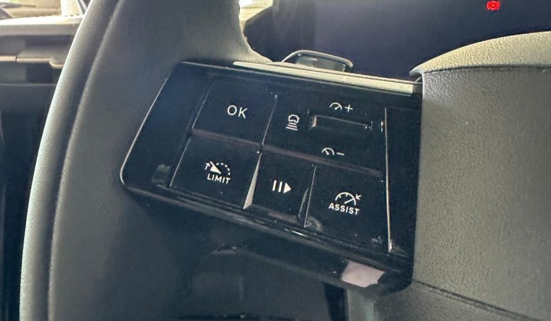 NUOVA YPSILON LX HYBRID: LO STILE ITALIANO È CAMBIATO! pieno