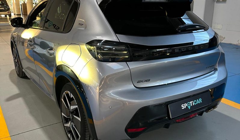 PEUGEOT 208 GT HYBRID: SPORTIVA, AUTOMATICA, IRRESISTIBILE! pieno