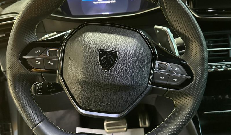 PEUGEOT 208 GT HYBRID: SPORTIVA, AUTOMATICA, IRRESISTIBILE! pieno